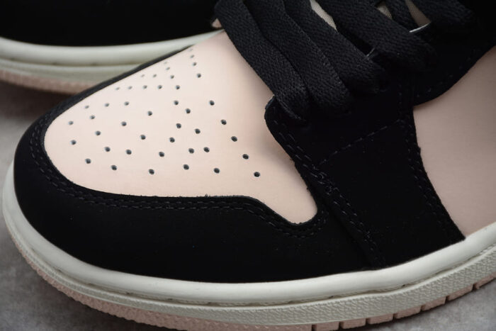 Jordan 1 Low Black Guava Ice - Imagem 6