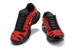 Air Max Plus TN x Supreme University Red - Imagem 4