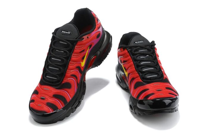 Air Max Plus TN x Supreme University Red - Imagem 4