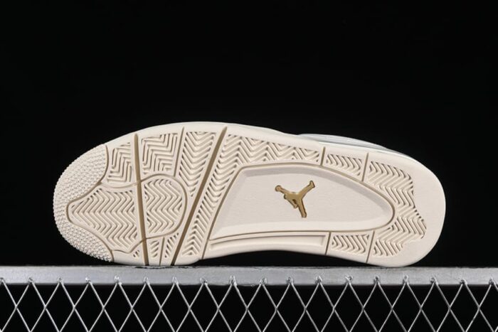 Air Jordan 4 Metallic Gold - Imagem 8