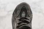 Adidas Yeezy Boost 700 Vanta - Imagem 3