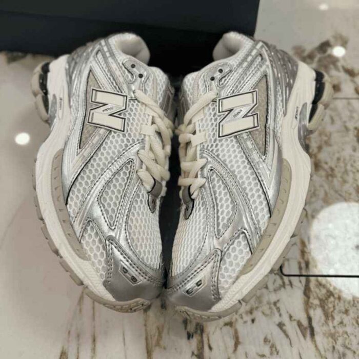 New Balance 1906R Silver Metallic - Imagem 3