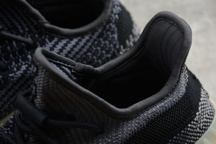 Adidas Yeezy 350 V2 Carbon - Imagem 10