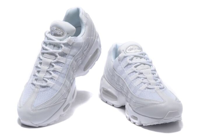 Nike Air Max 95 Triple White - Imagem 5