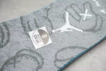 Air Jordan 4 Retro Kaws Cool Grey - Imagem 10