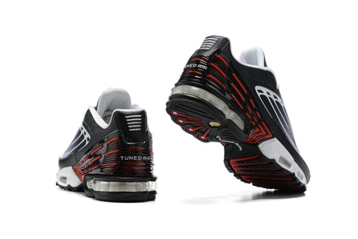 Air Max TN Plus 3 Black University Red - Imagem 4