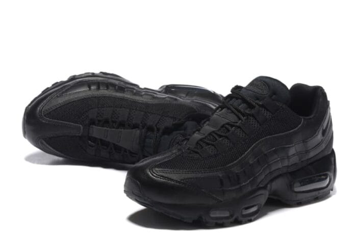 Nike Air Max 95 Triple Black - Imagem 5