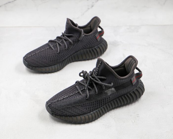 Adidas Yeezy Boost 350 V2 Black (Non-Reflective) - Imagem 4