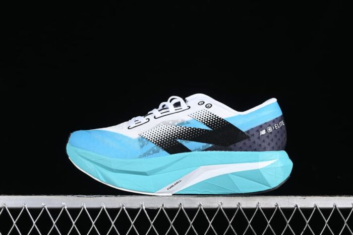 New Balance FuelCell Rebel V4 Cyber Jade - Imagem 2