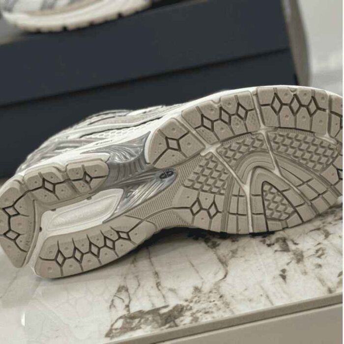 New Balance 1906R Silver Metallic - Imagem 7