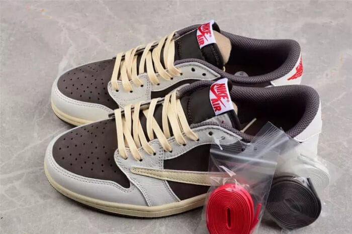Air Jordan 1 Low x Travis Scott - Reverse Mocha - Imagem 2