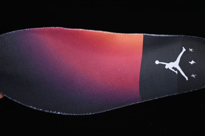Air Jordan 3 x J Balvin SP Medellín Sunset - Imagem 13