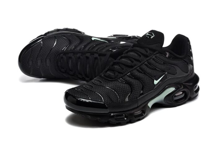 Air Max TN Plus Black Mint Green - Imagem 2