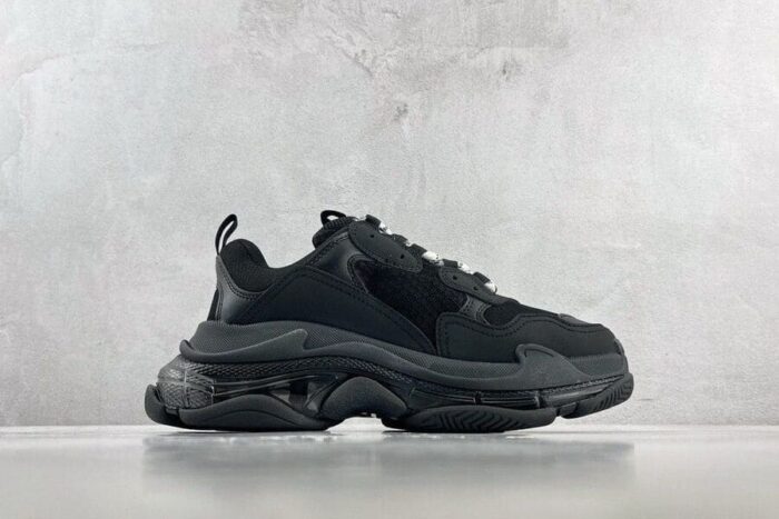 Balenciaga Triple S Triple Black - Imagem 3