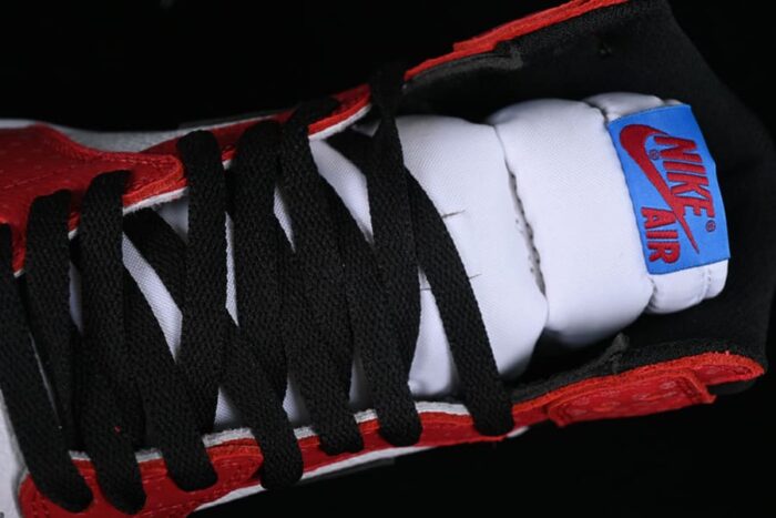 Air Jordan 1 High Spider-Man Origin Story - Imagem 8