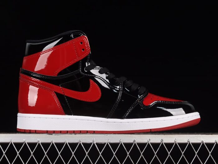 Air Jordan 1 High Patent Bred - Imagem 3