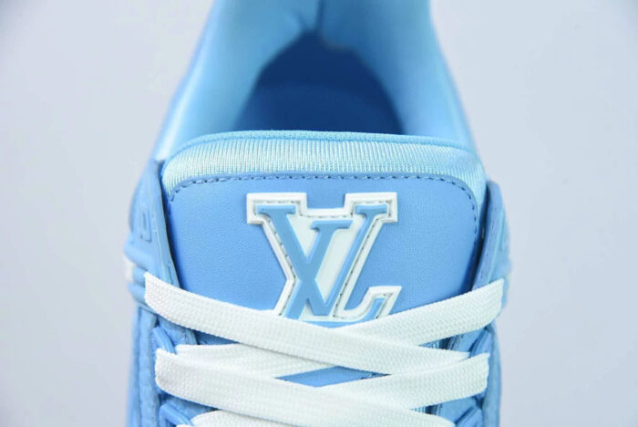 LV Trainer Blue Embossed Monogram - Imagem 6