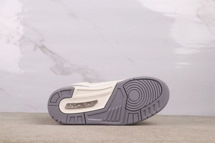 Air Jordan 3 Retro Sail Cement Grey - Imagem 5