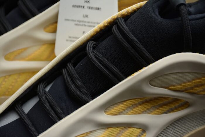 Adidas Yeezy 700 V3 Safflower - Imagem 10